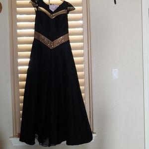 Long Gown! Still with tag.